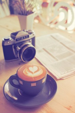 Kahve bir fincan kahve dükkanı vintage renk tonu tarzı