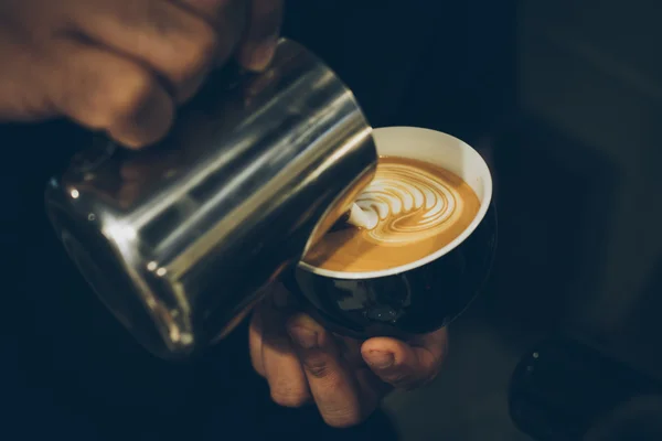 컵 커피의 커피가 게 빈티지 컬러 톤 스타일 — 스톡 사진