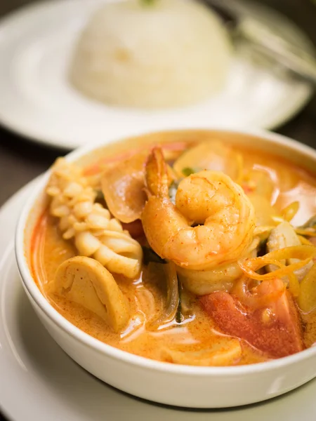 Cibo tailandese Tom yum frutti di mare — Foto Stock