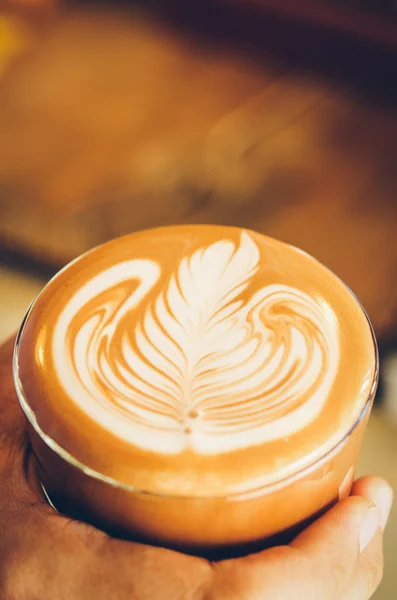 Kávé a latte art tejjel — Stock Fotó