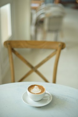 fincan kahve latte ahşap doku üzerinde