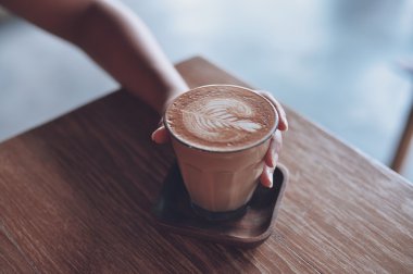 nasıl vintage renk tonuyla kahve latte sanat yapmak