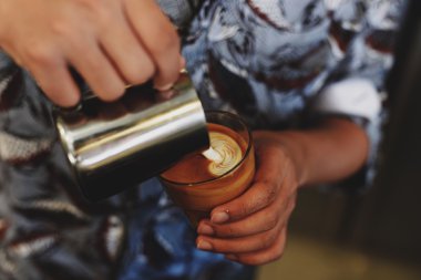 kafede kahve latte sanat