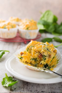 Ispanak, tatlı patates ve peynirli kek