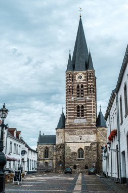 Hollanda 'nın beyaz dikenli kasabasının manzarası