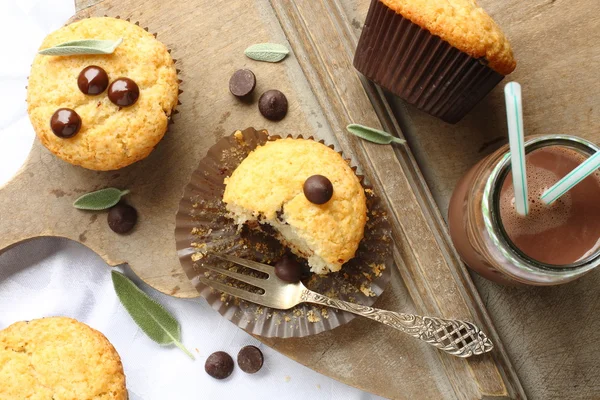 Delicious homemade gluten free muffins with chocolate drops — Stock Photo, Image