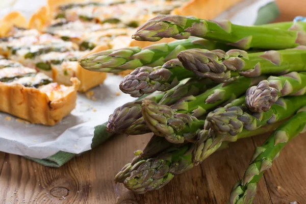 Asparagus for home made asparagus savory tart — Stock Photo, Image