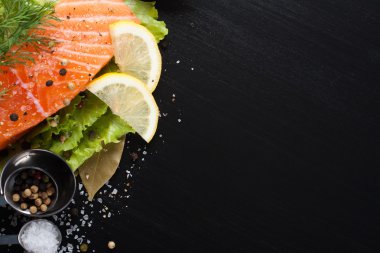 Lezzetli somon fileto, omega 3 yağ içinde zengin