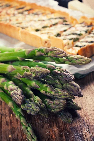 Asparagus for home made asparagus savory tart — Stock Photo, Image