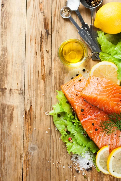 Delicious salmon fillet, rich in omega 3 oil — Stock Photo, Image