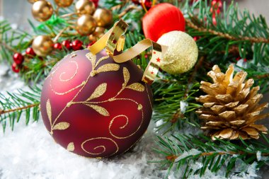 Noel Noel top ile kompozisyon