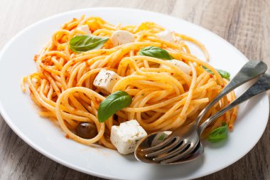 Domates soslu spagetti.