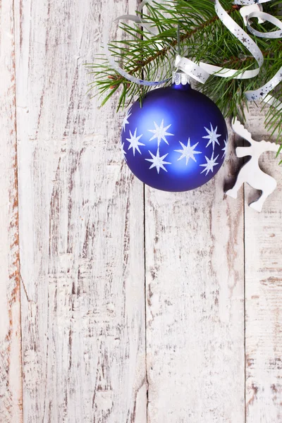 Kerstmis achtergrond met decoratie — Stockfoto