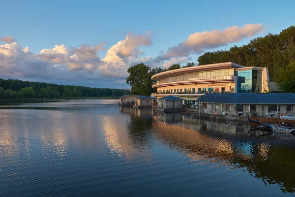 Dzamgarovskiy vijver in Moskou, Rusland — Stockfoto