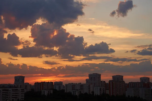 Paisagem nublada à noite — Fotografia de Stock