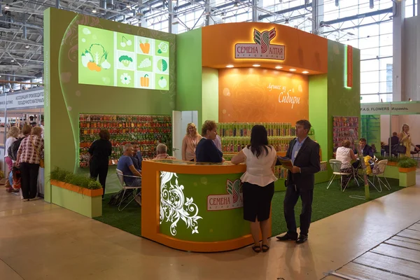"Altai semillas "empresa agrícola en" Moscú feria internacional de flores 2015 ". — Foto de Stock