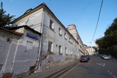 Khokhlovskiy pereulok