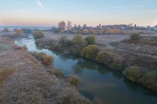 Over de rivier — Stockfoto