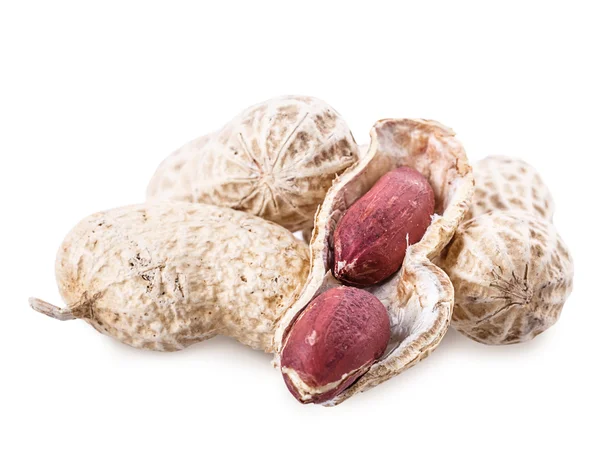 Cacahuetes aislados sobre un fondo blanco — Foto de Stock