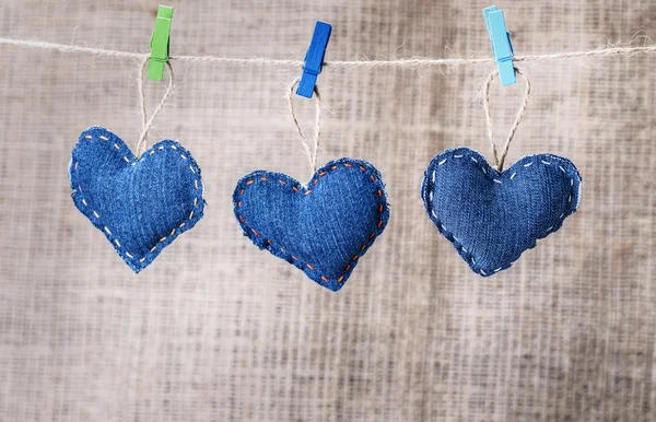 Heart clothespin rope — Stock Photo, Image