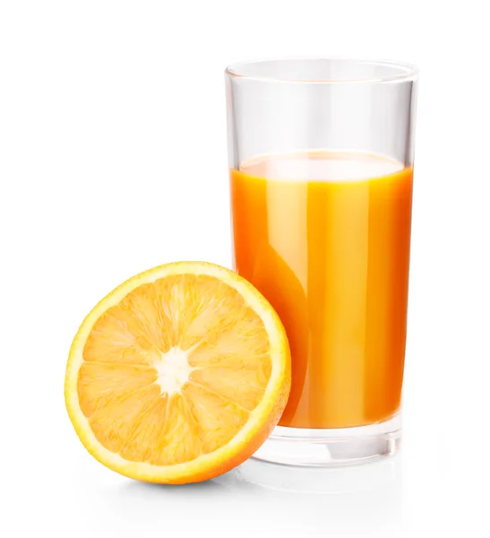 Orangensaft isoliert auf weiß — Stockfoto