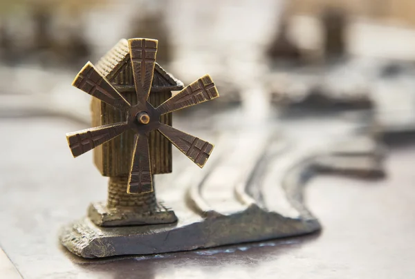 Beeldje metalen molen — Stockfoto