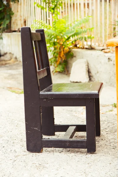 Retro dřevěná židle — Stock fotografie