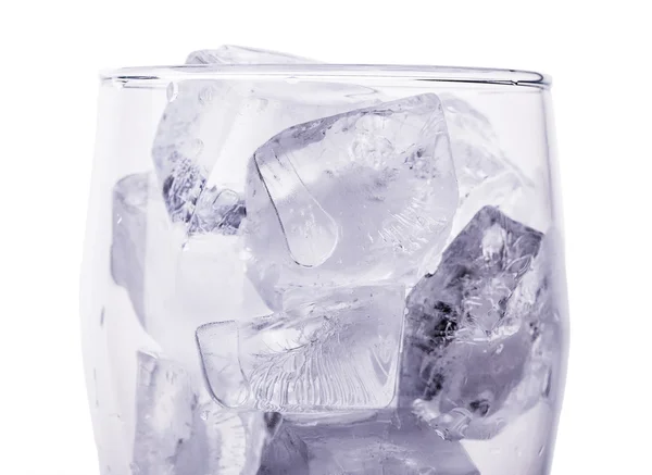 Лед в стакане — стоковое фото