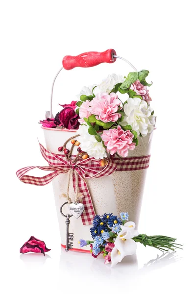 Květiny dárkové krabice luk stuha — Stock fotografie