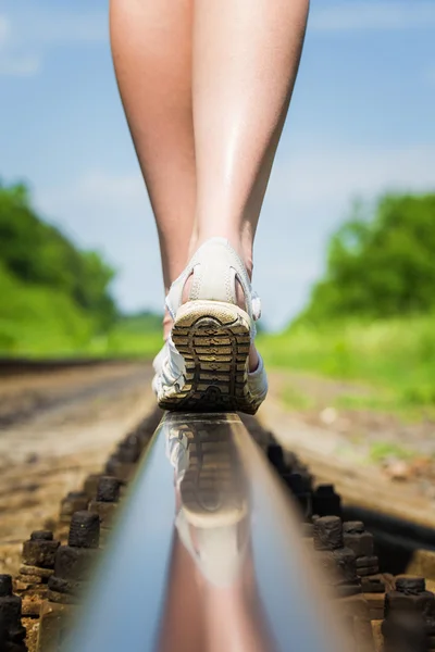 鉄道レールの足 — ストック写真