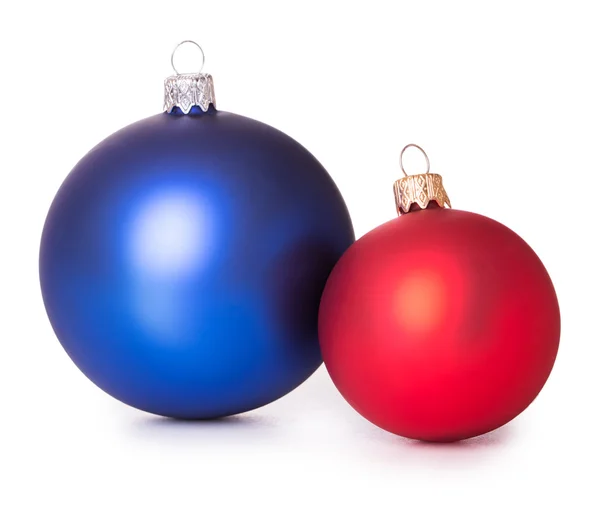 Dua bola Natal biru merah — Stok Foto