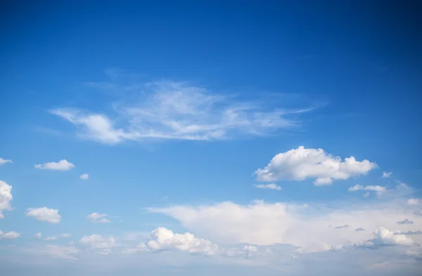 Lucht wolken — Stockfoto