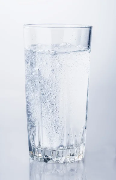 Vaso de agua mineral — Foto de Stock