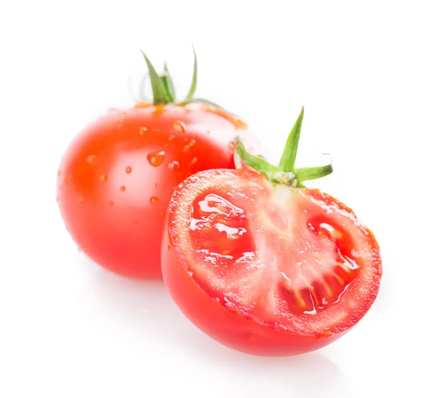 Verse tomaten op witte achtergrond — Stockfoto