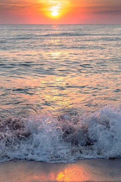 Vackra marinmålning med solnedgång — Stockfoto