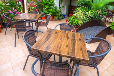 ahşap masa sandalye