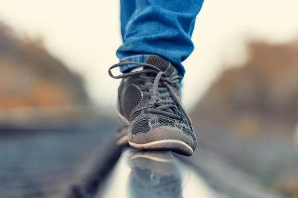 Demiryolu rayları fit spor ayakkabı — Stok fotoğraf