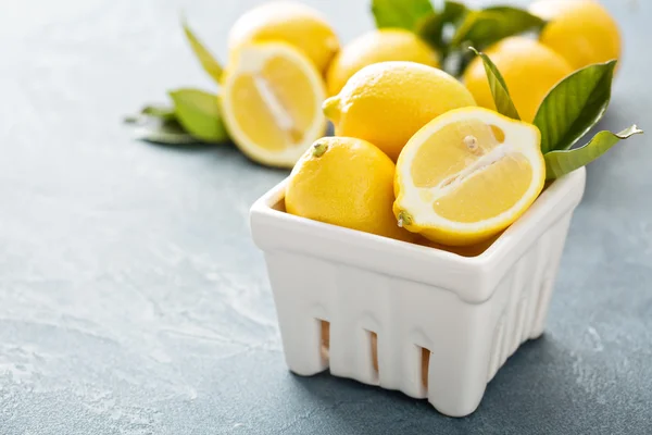 Fresh bright colorful lemons — Stock Photo, Image