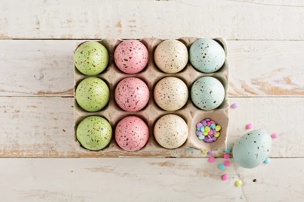 Fondo de Pascua con huevos de colores pastel — Foto de Stock