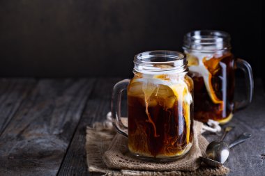 Mason kavanoz sütlü kahve Iced