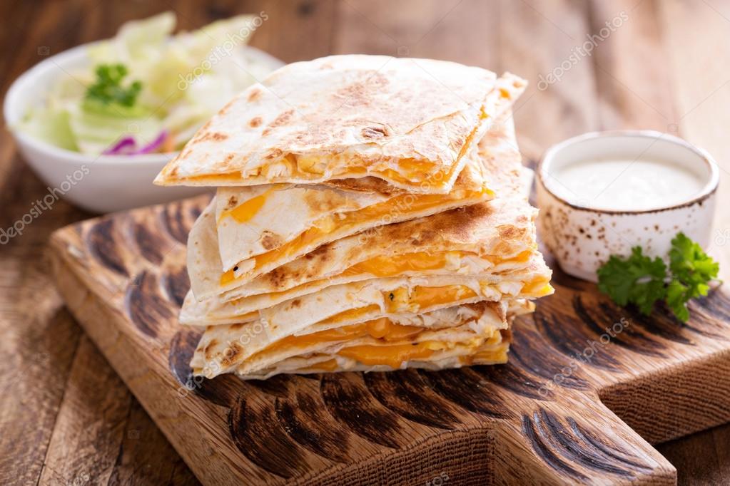Quesadillas con queso cheddar y pollo fotografía de stock © fahrwasser