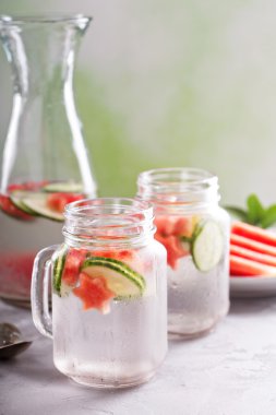 Karpuz ve salatalık suyu Detoks