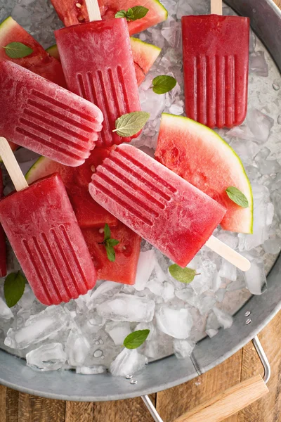 Paletas de sandía y fresa —  Fotos de Stock