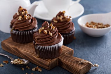 Fındıklı çikolata karamel kek