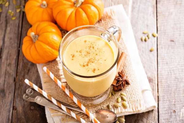 Batido de calabaza con avena —  Fotos de Stock