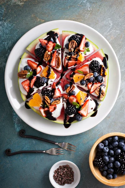 Watermelon pizza with fruits and yogurt — Stock Photo, Image