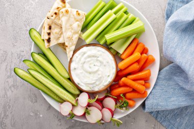 Ev yapımı tzatziki sosu