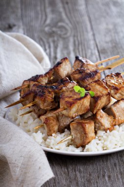 Soya soslu domuz kebap