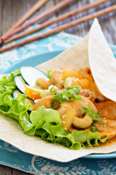 Wrap with Chicken in sweet and sour sauce — Stock Photo, Image