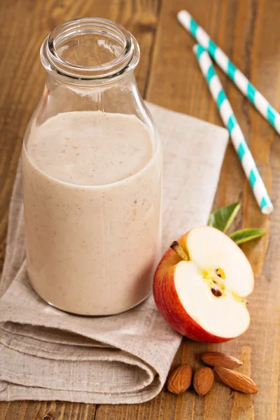 Apfel Bananen Zimt Smoothie — Stockfoto